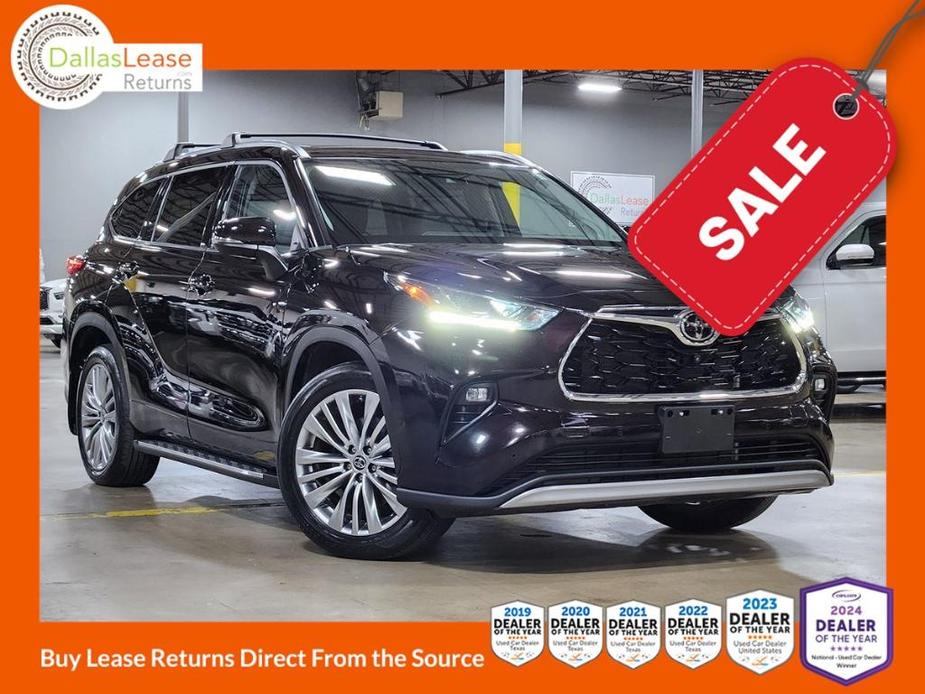 used 2022 Toyota Highlander car, priced at $43,542