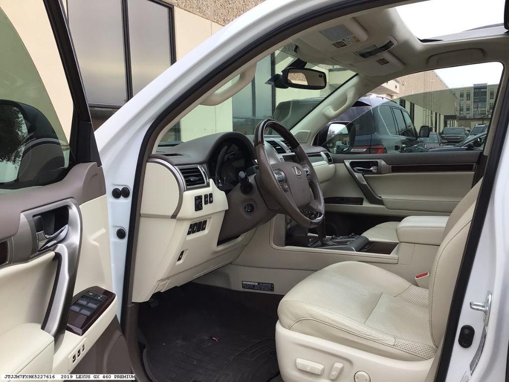 used 2019 Lexus GX 460 car, priced at $38,627