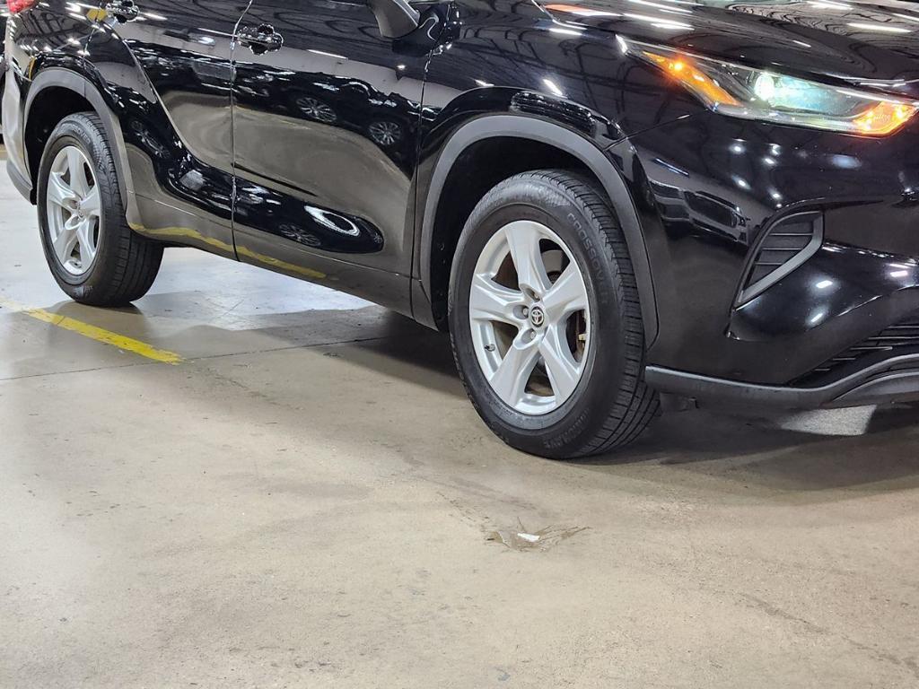 used 2021 Toyota Highlander car, priced at $27,537