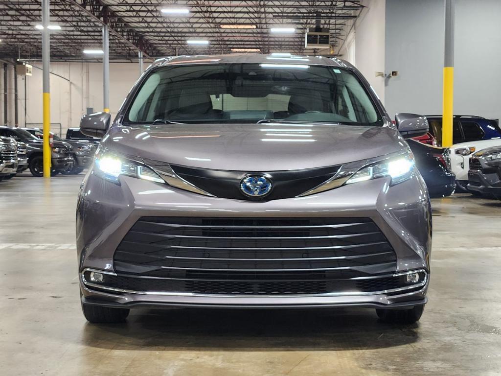 used 2022 Toyota Sienna car, priced at $42,886