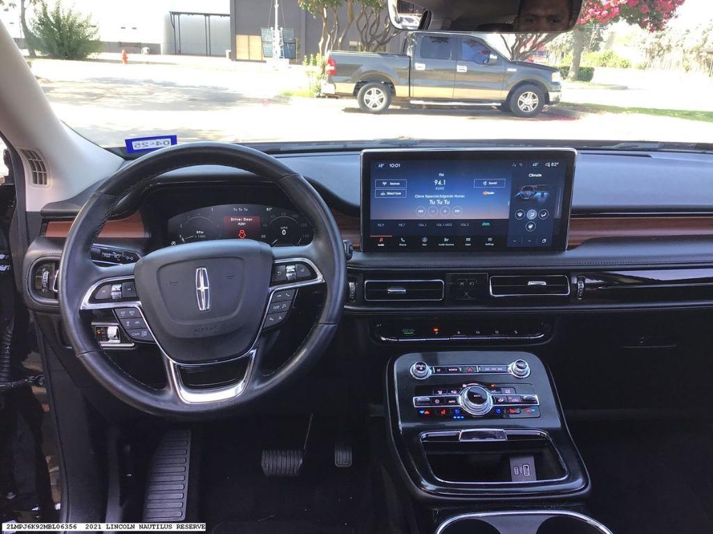 used 2021 Lincoln Nautilus car, priced at $34,377