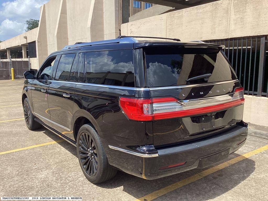 used 2019 Lincoln Navigator L car, priced at $30,266