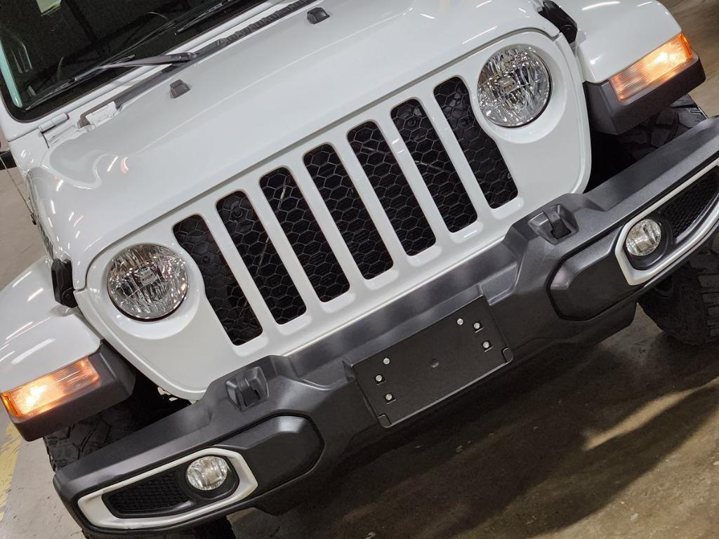 used 2021 Jeep Gladiator car, priced at $33,613