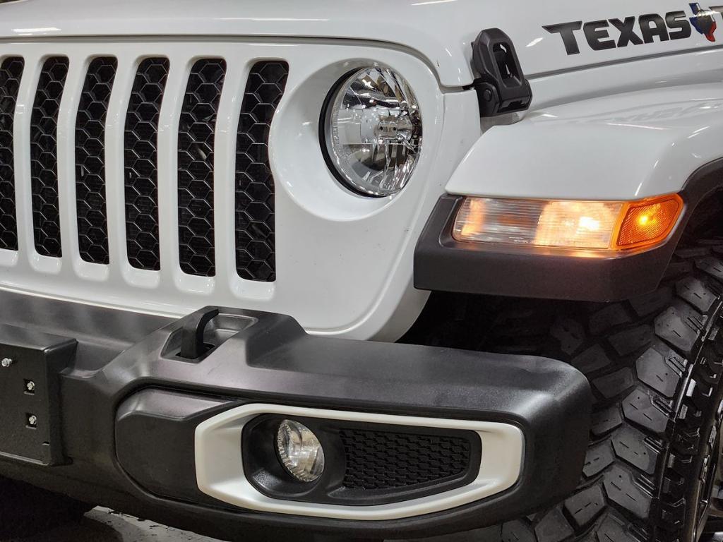 used 2021 Jeep Gladiator car, priced at $33,613