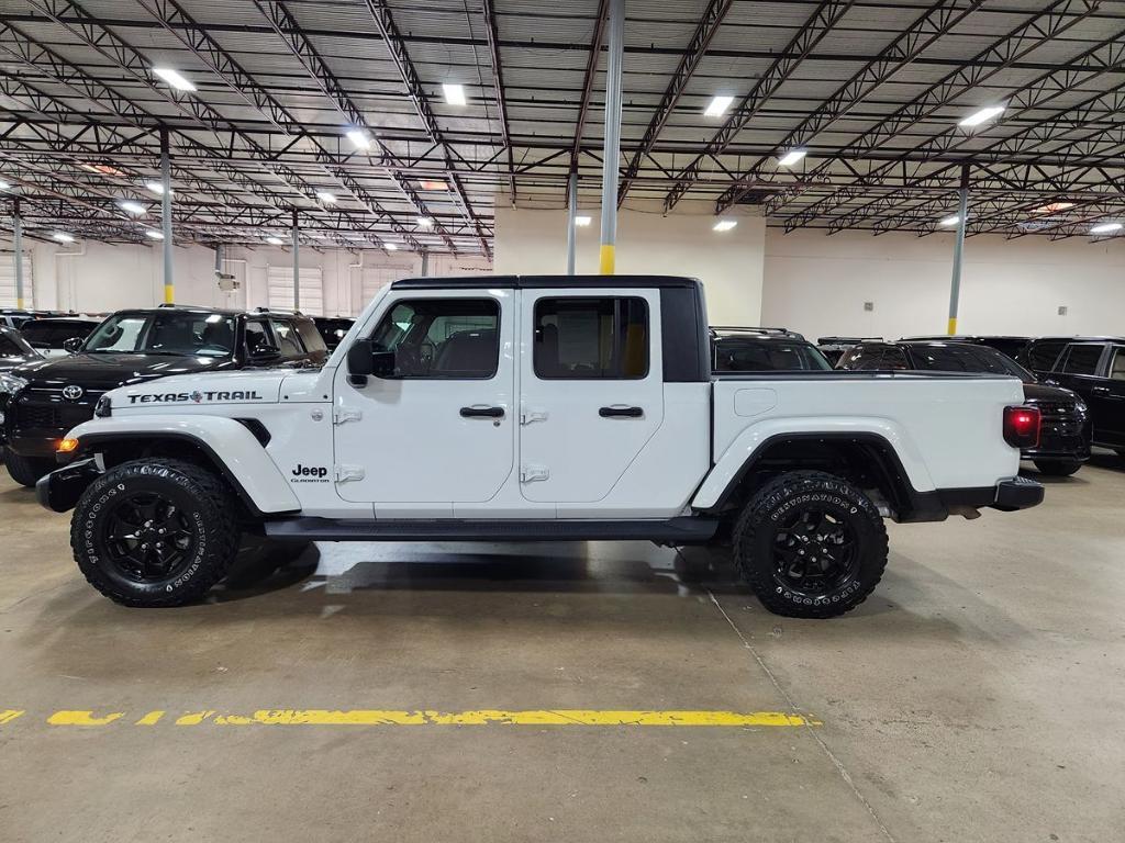 used 2021 Jeep Gladiator car, priced at $33,613