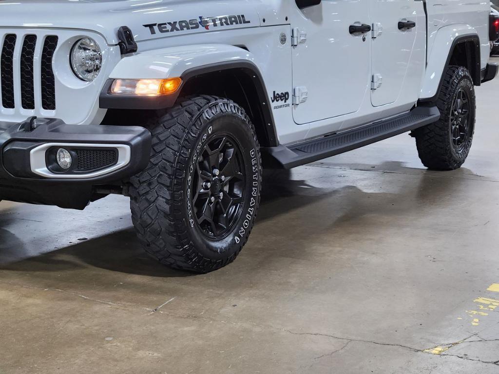 used 2021 Jeep Gladiator car, priced at $33,613