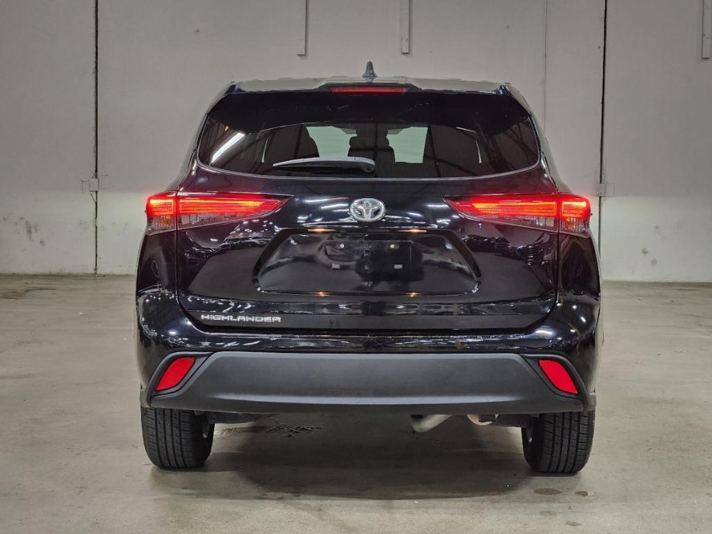 used 2022 Toyota Highlander car, priced at $30,437