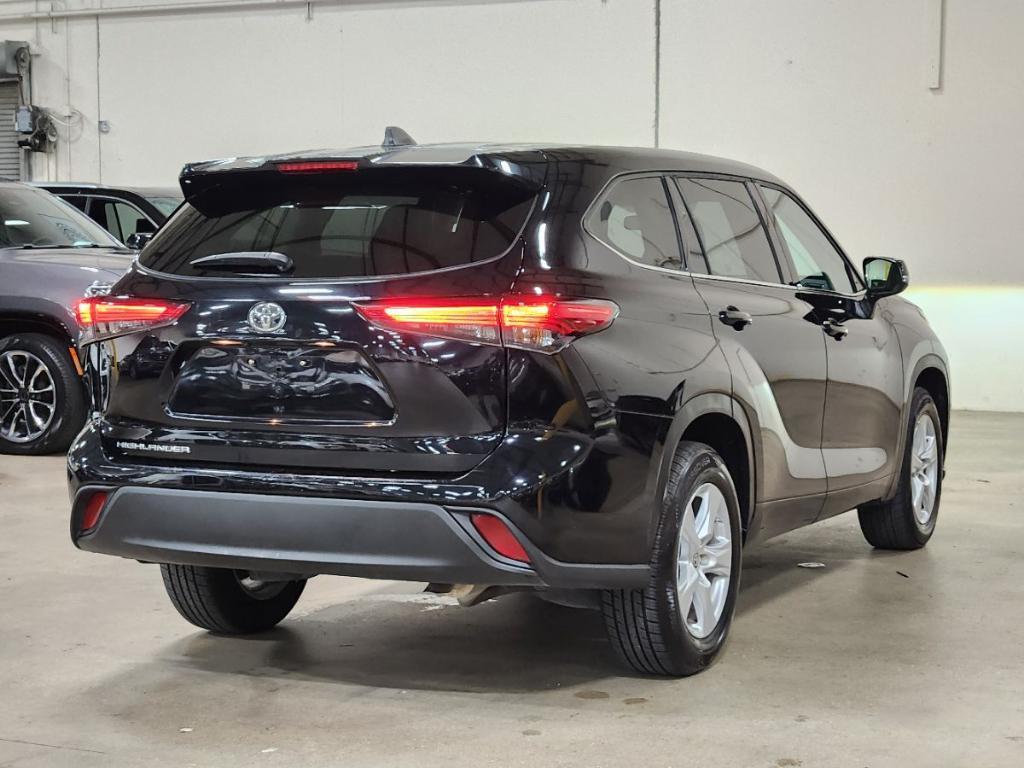 used 2022 Toyota Highlander car, priced at $30,437