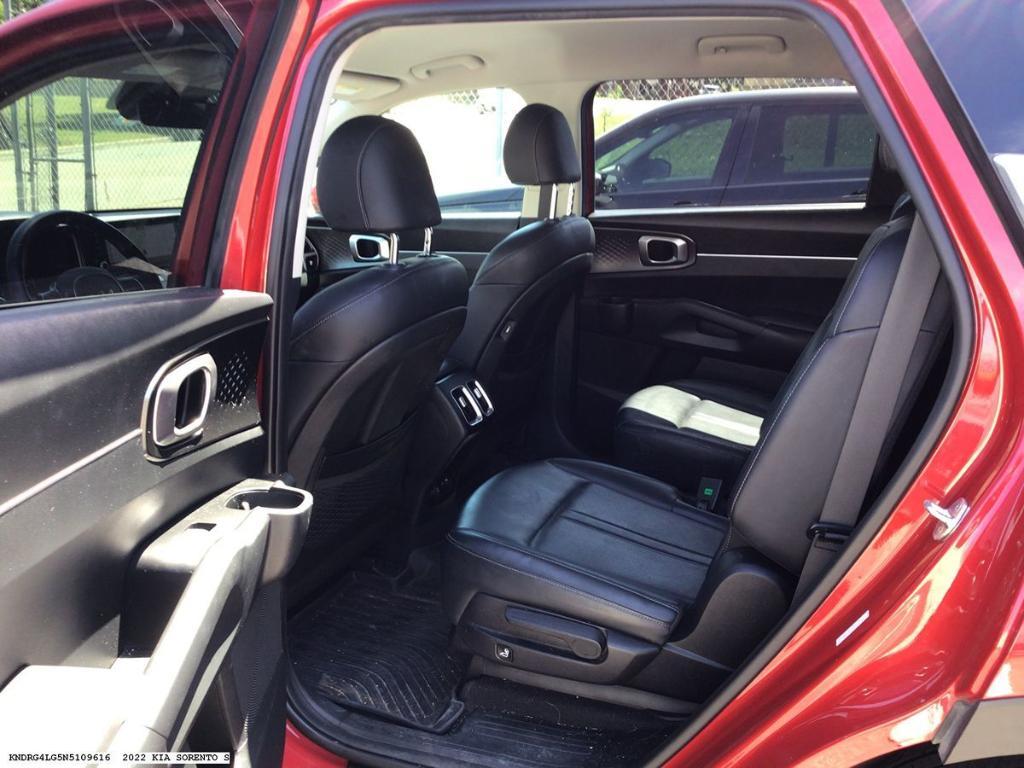 used 2022 Kia Sorento Hybrid car, priced at $23,902