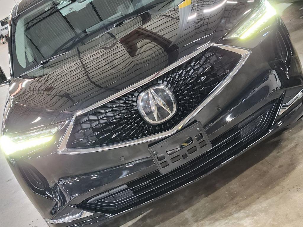 used 2023 Acura MDX car, priced at $42,725