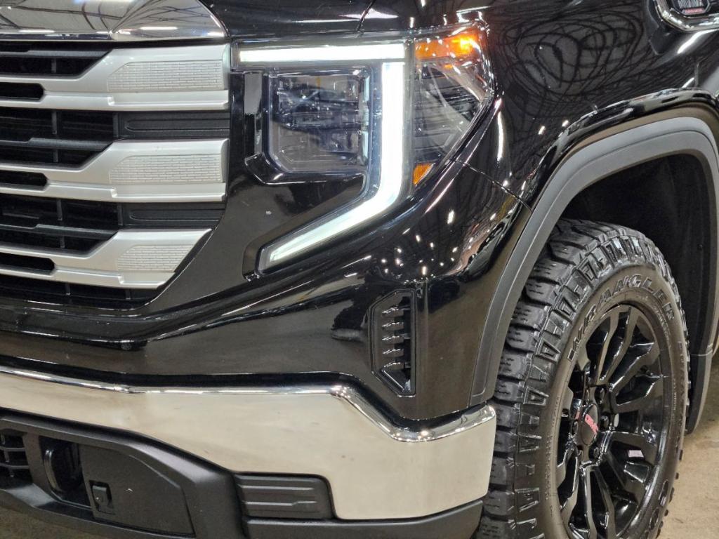 used 2023 GMC Sierra 1500 car, priced at $44,552