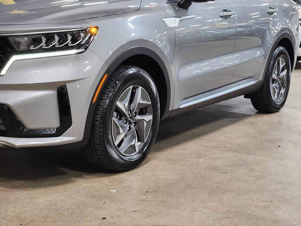 used 2022 Kia Sorento Hybrid car, priced at $22,933