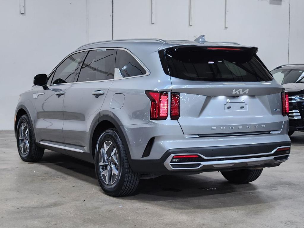 used 2022 Kia Sorento Hybrid car, priced at $22,933