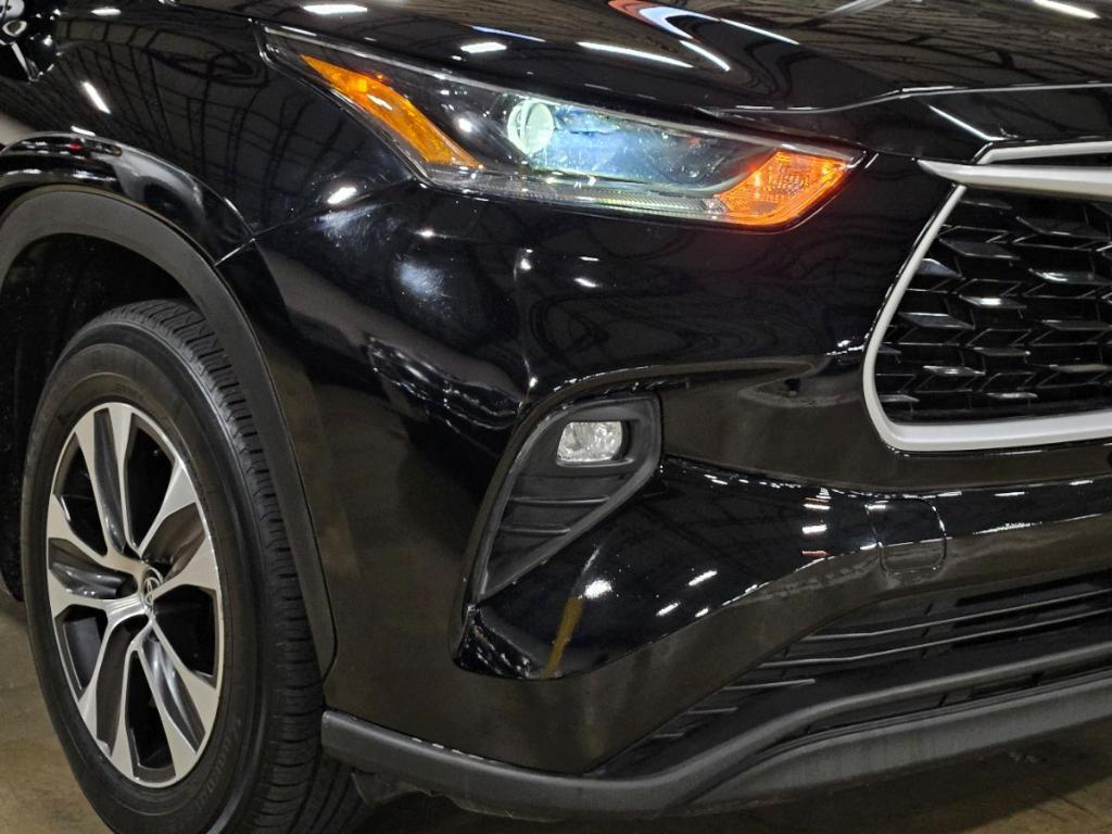 used 2021 Toyota Highlander car, priced at $35,810