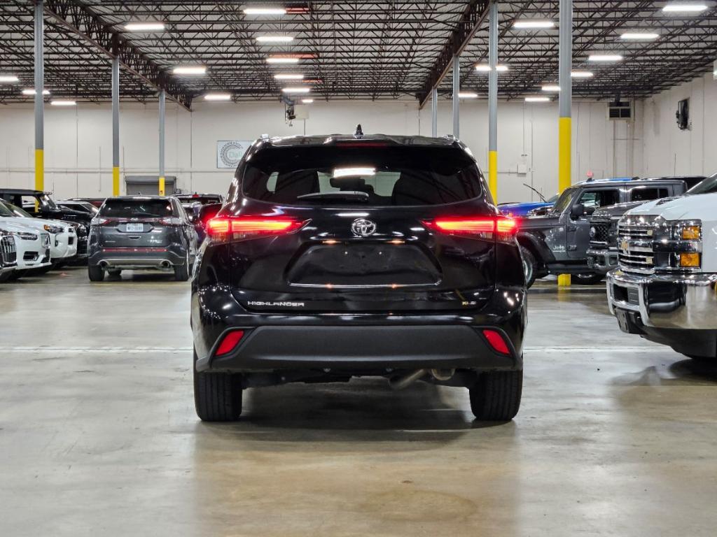 used 2021 Toyota Highlander car, priced at $35,810