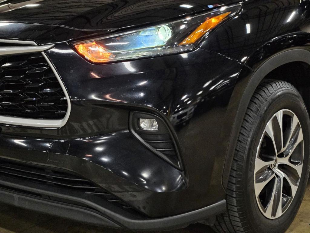 used 2021 Toyota Highlander car, priced at $35,810