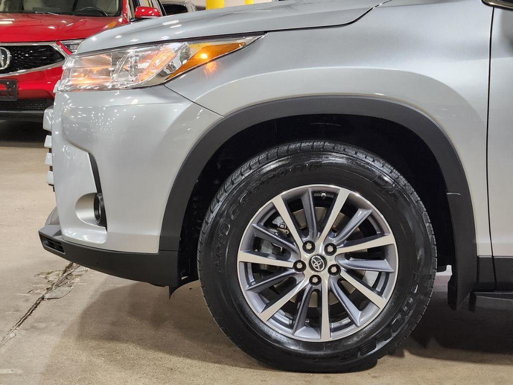 used 2019 Toyota Highlander car, priced at $25,873