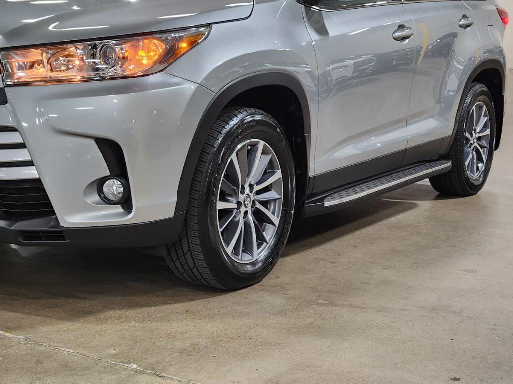 used 2019 Toyota Highlander car, priced at $25,873
