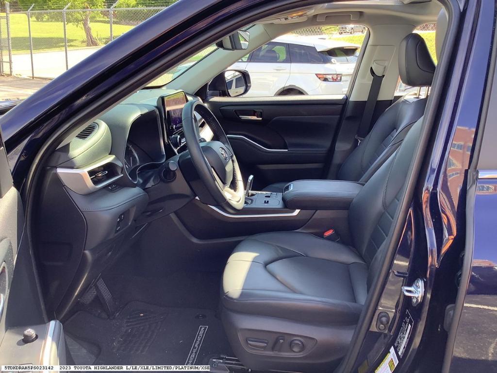 used 2023 Toyota Highlander car, priced at $39,985