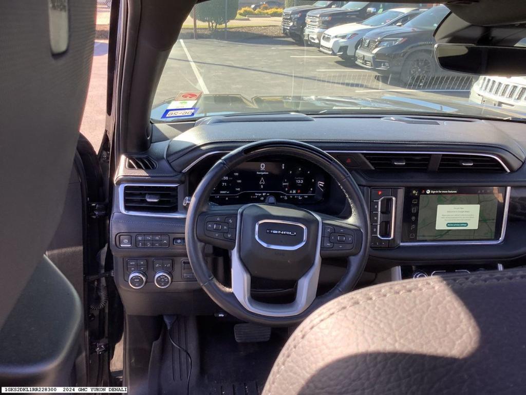 used 2024 GMC Yukon car, priced at $71,092