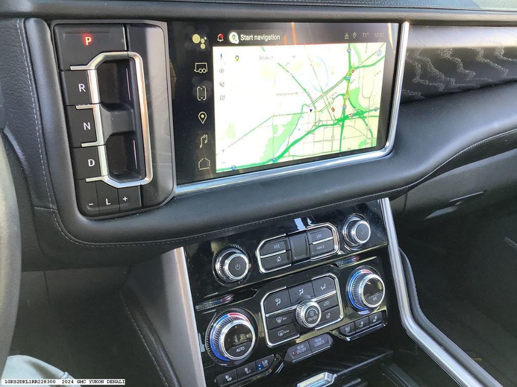 used 2024 GMC Yukon car, priced at $71,092