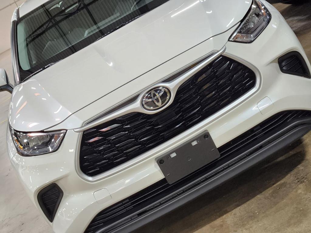 used 2020 Toyota Highlander car, priced at $30,967