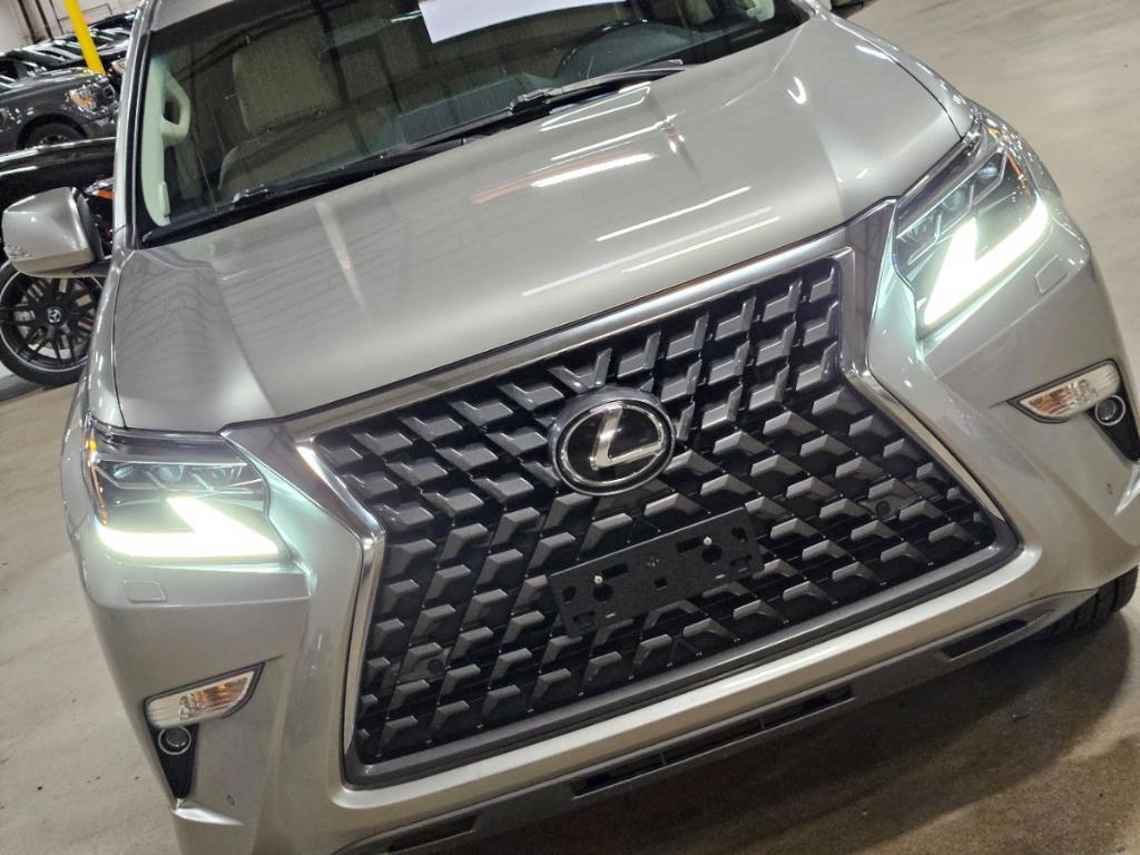 used 2020 Lexus GX 460 car, priced at $46,202