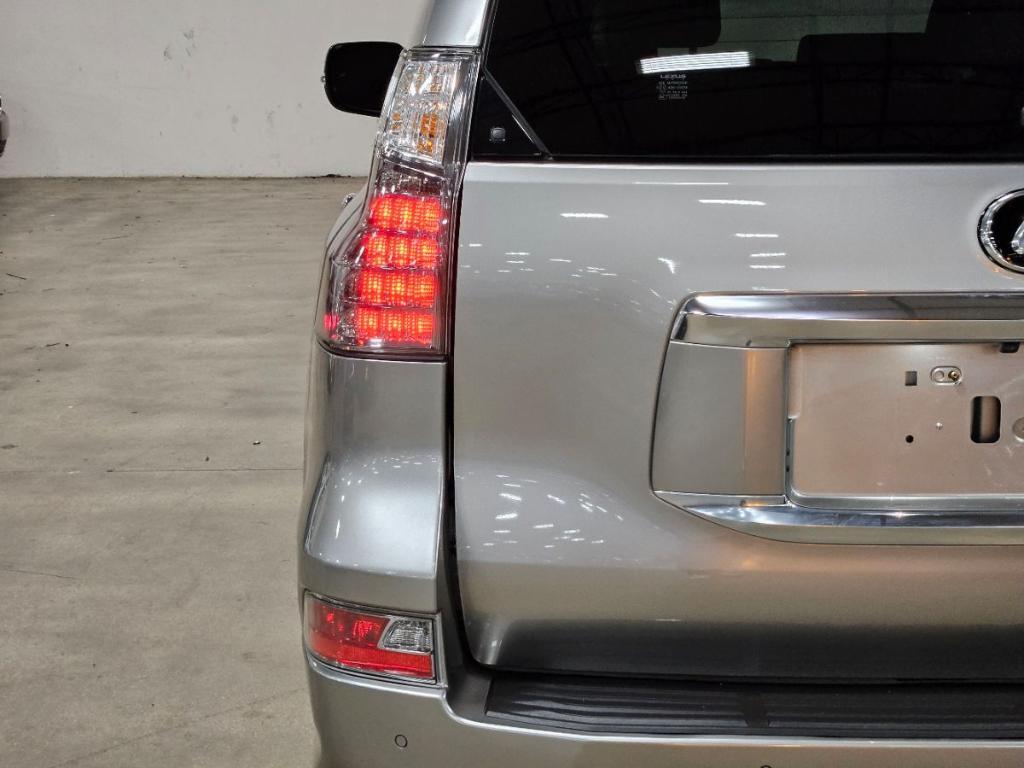 used 2020 Lexus GX 460 car, priced at $46,202