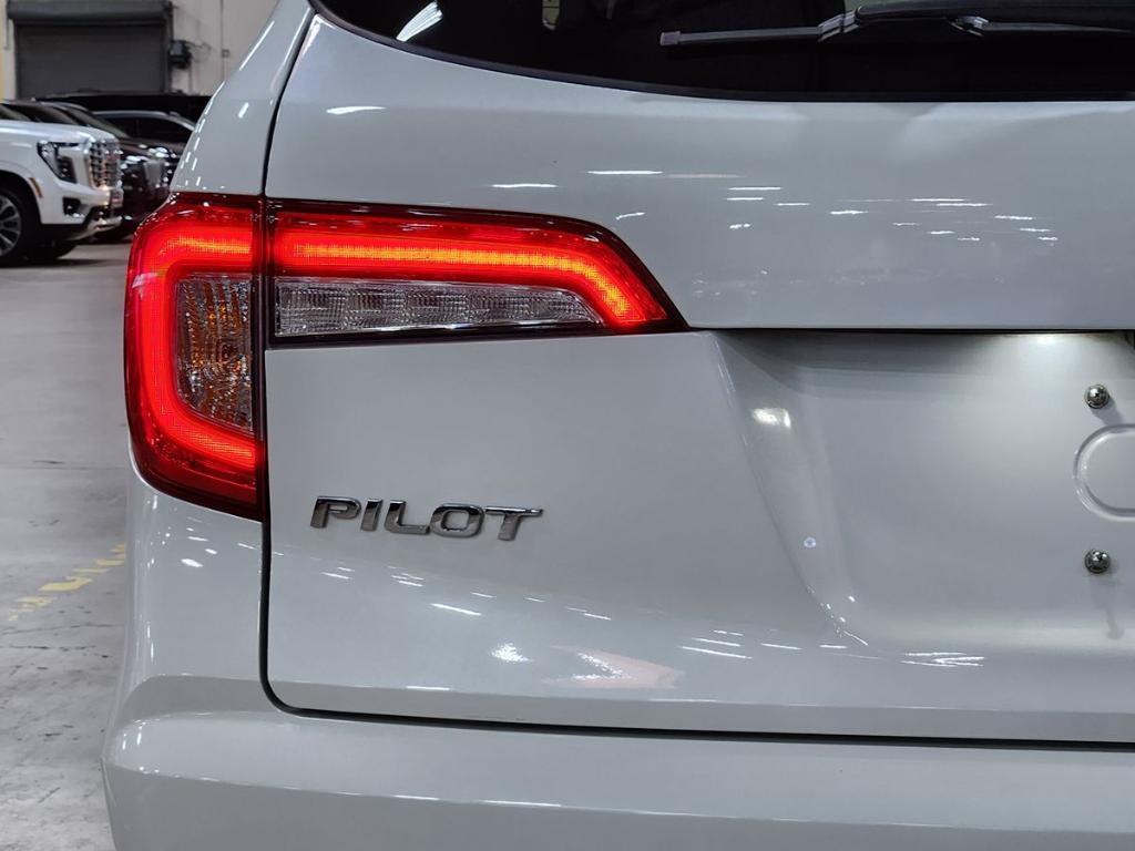 used 2022 Honda Pilot car, priced at $29,637
