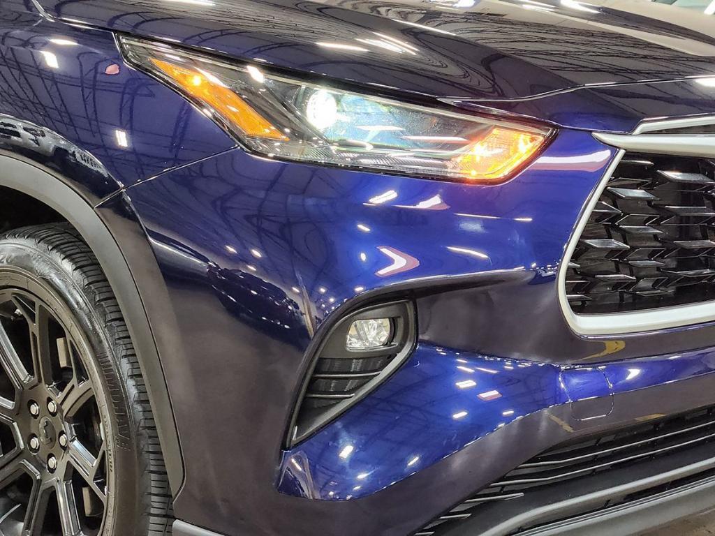 used 2022 Toyota Highlander car, priced at $35,888
