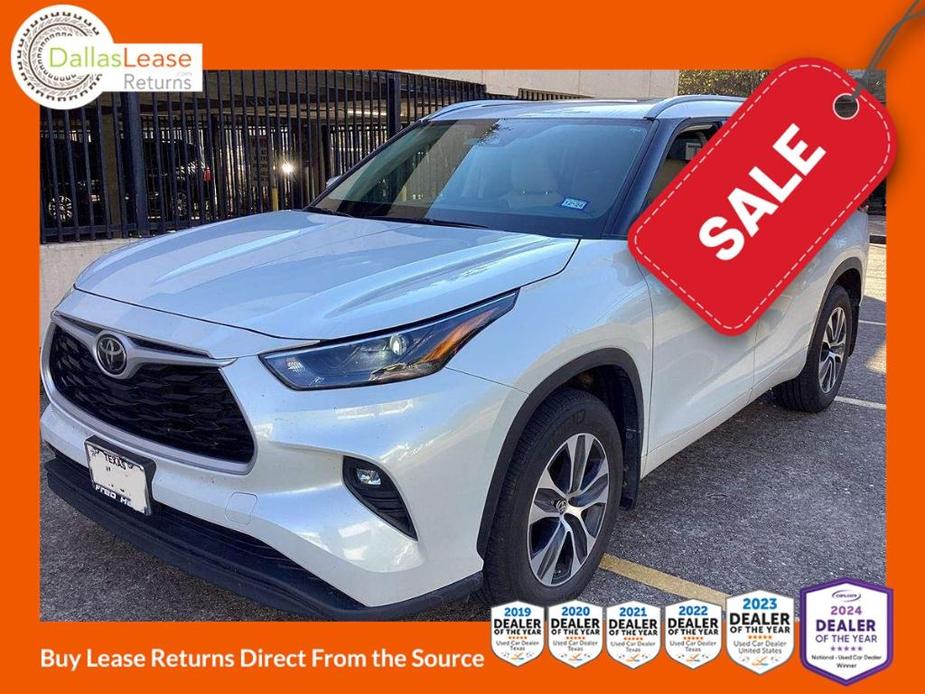 used 2022 Toyota Highlander car, priced at $36,860