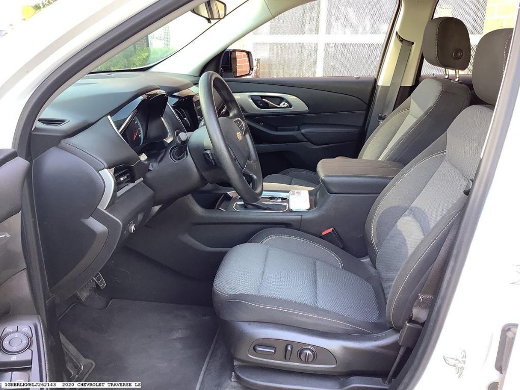 used 2020 Chevrolet Traverse car, priced at $25,324
