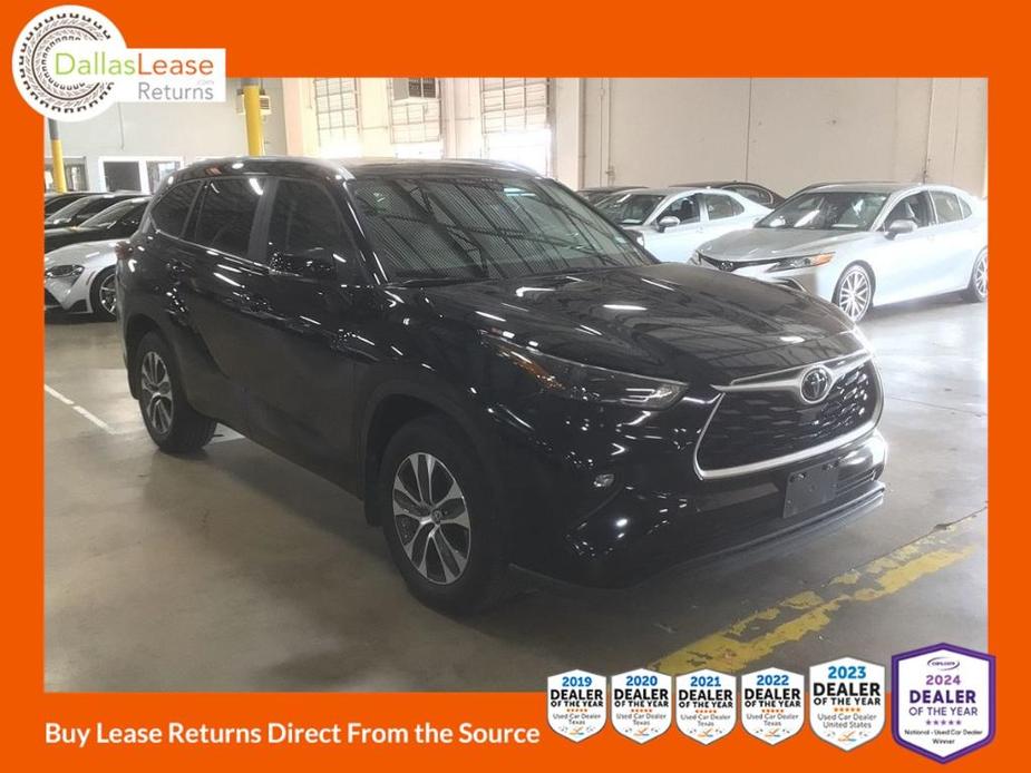 used 2023 Toyota Highlander car, priced at $38,390