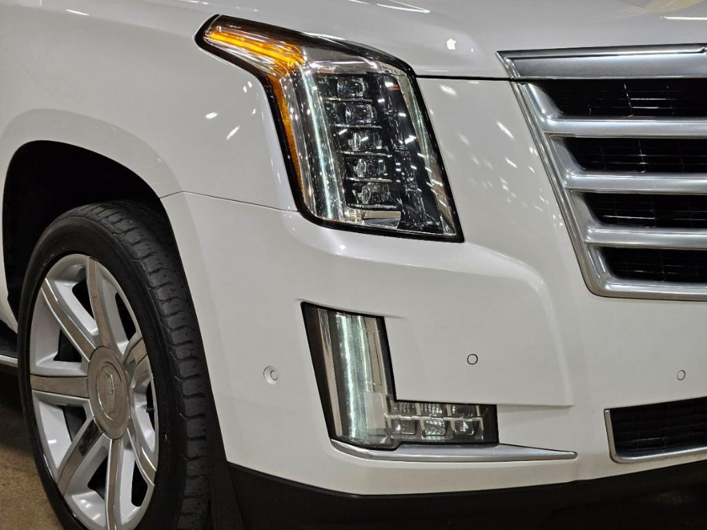 used 2017 Cadillac Escalade ESV car, priced at $21,335