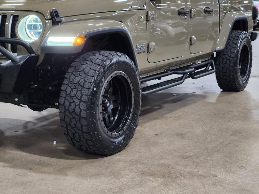 used 2020 Jeep Gladiator car, priced at $32,134