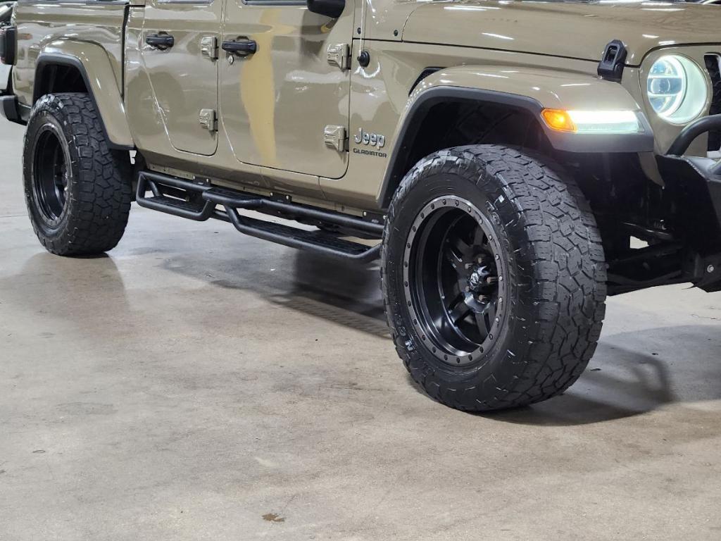 used 2020 Jeep Gladiator car, priced at $32,134