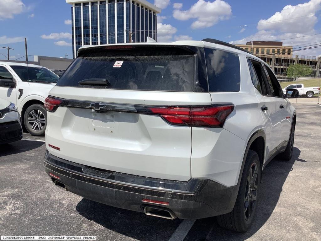 used 2023 Chevrolet Traverse car, priced at $37,977