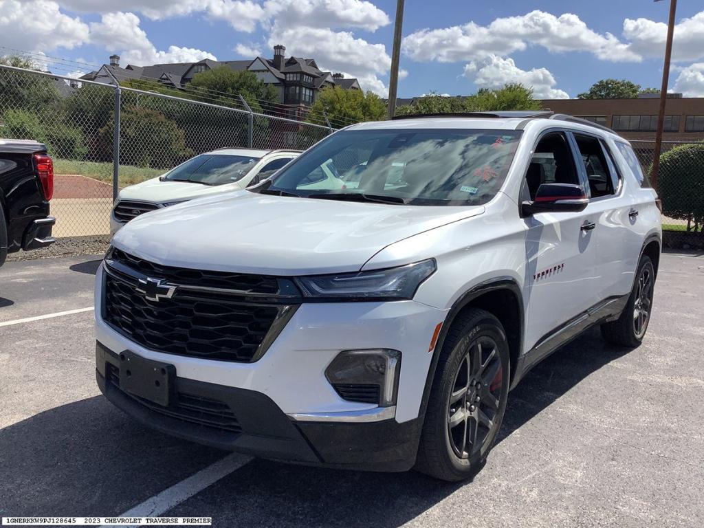 used 2023 Chevrolet Traverse car, priced at $37,977