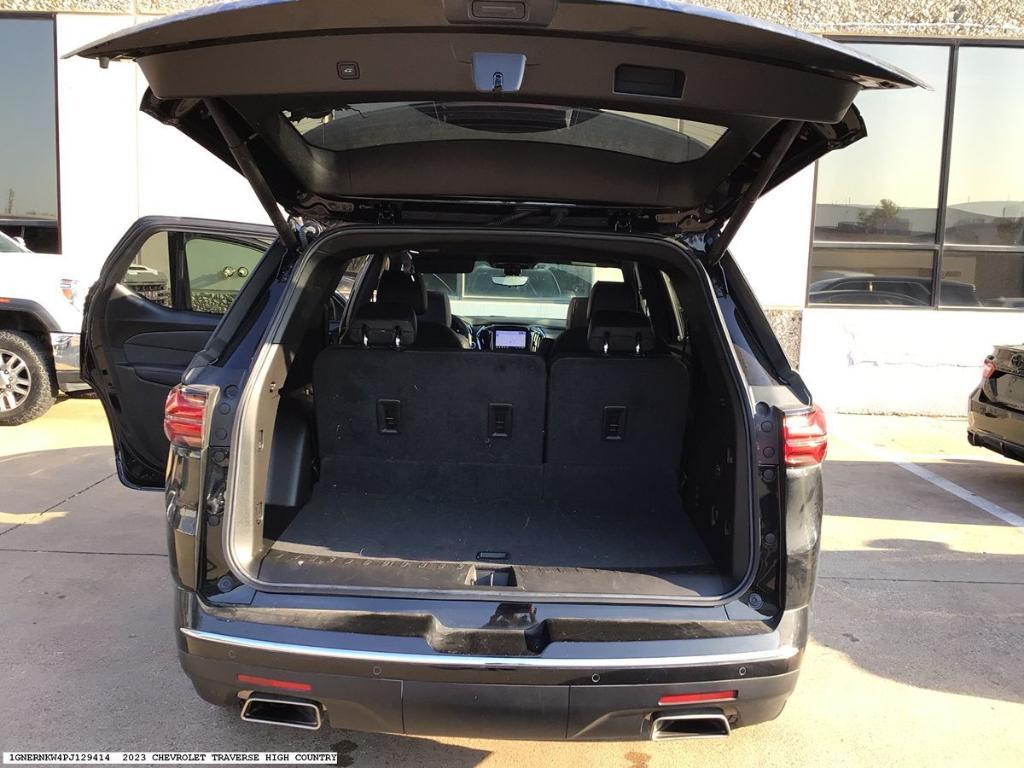 used 2023 Chevrolet Traverse car, priced at $42,632