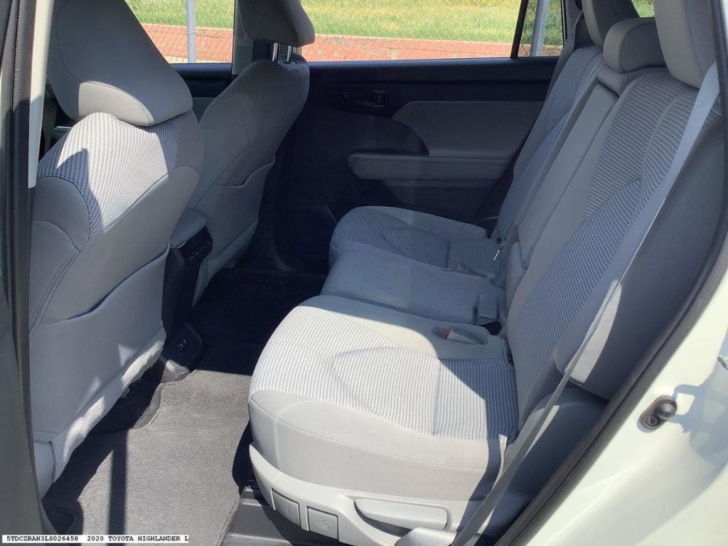 used 2020 Toyota Highlander car, priced at $30,484