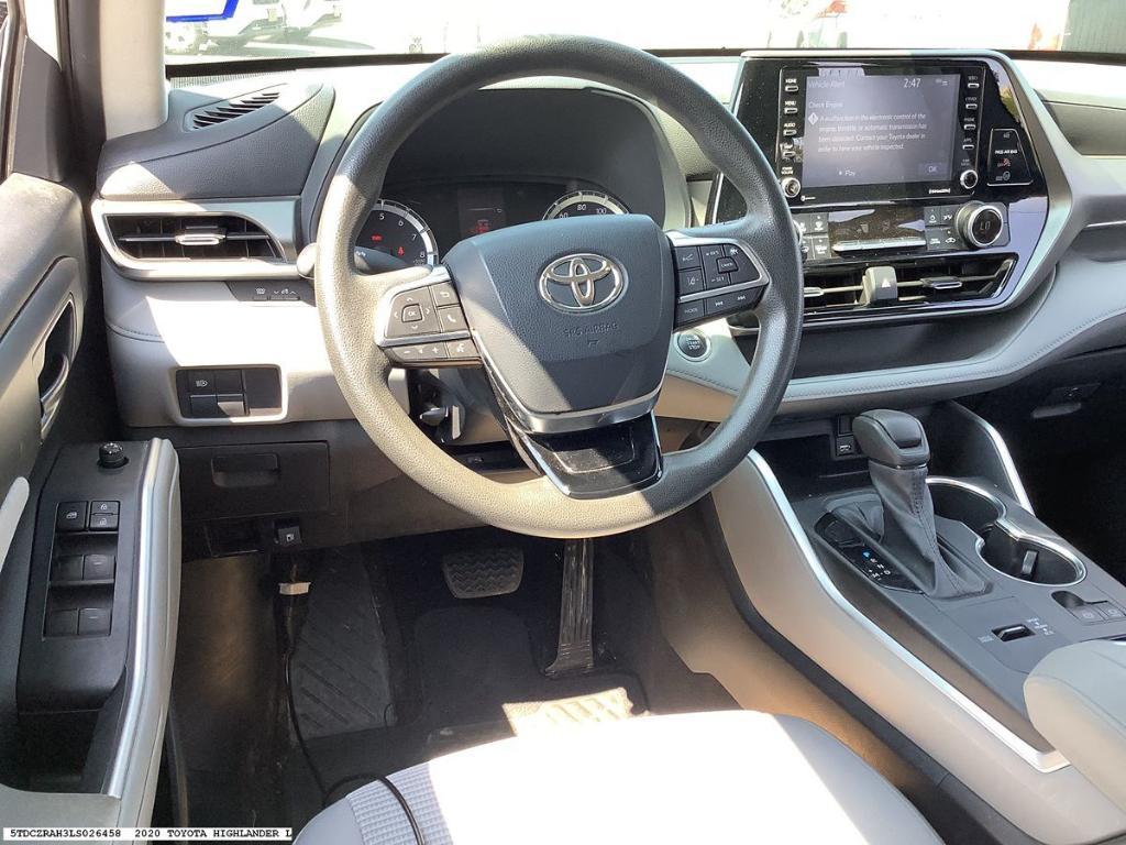 used 2020 Toyota Highlander car, priced at $30,484