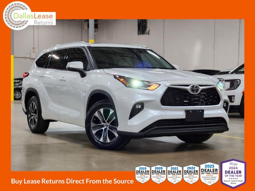 used 2022 Toyota Highlander car, priced at $37,477