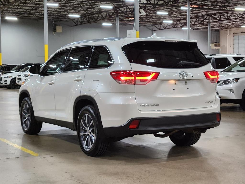 used 2019 Toyota Highlander car, priced at $29,489