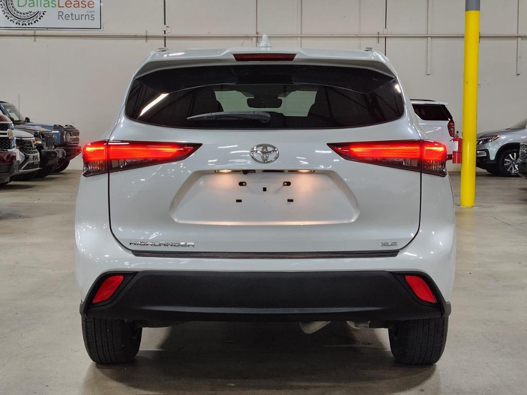used 2022 Toyota Highlander car, priced at $30,902