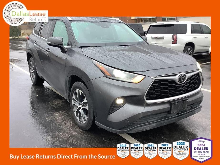 used 2021 Toyota Highlander car, priced at $31,252