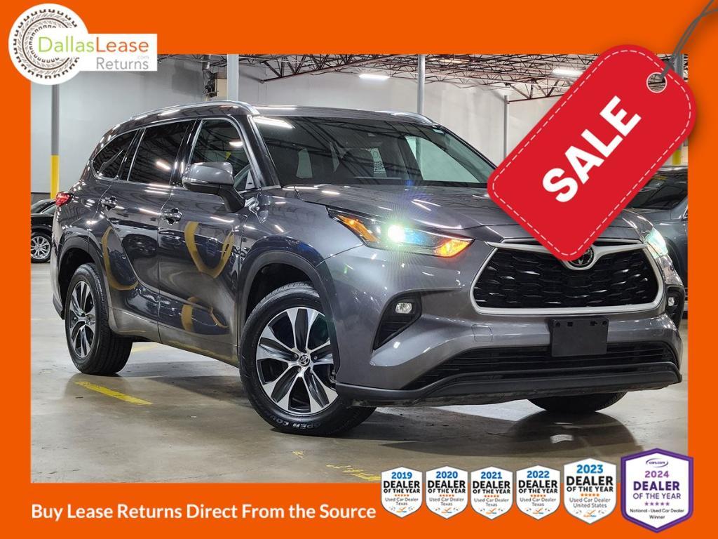 used 2021 Toyota Highlander car, priced at $31,252