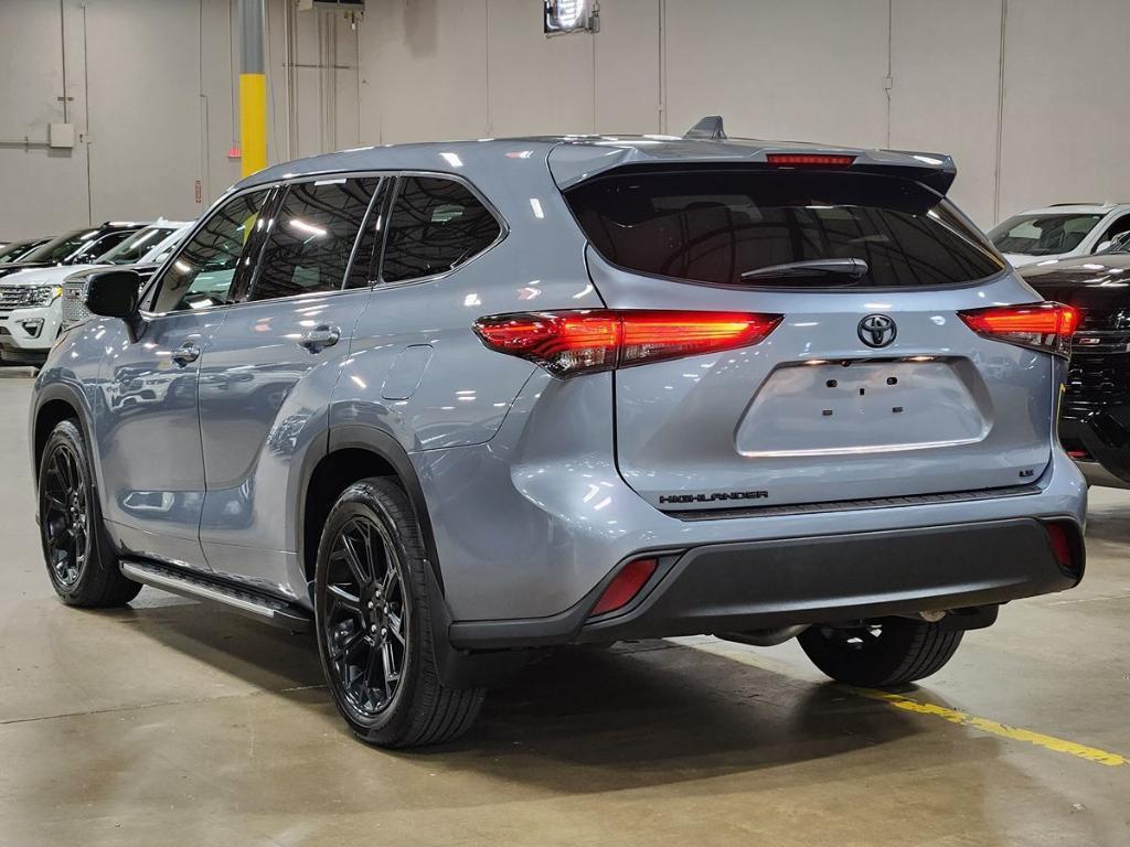 used 2022 Toyota Highlander car, priced at $34,934