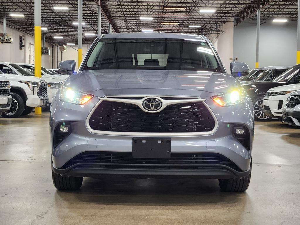 used 2022 Toyota Highlander car, priced at $34,934