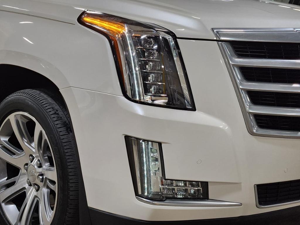 used 2015 Cadillac Escalade car, priced at $21,385