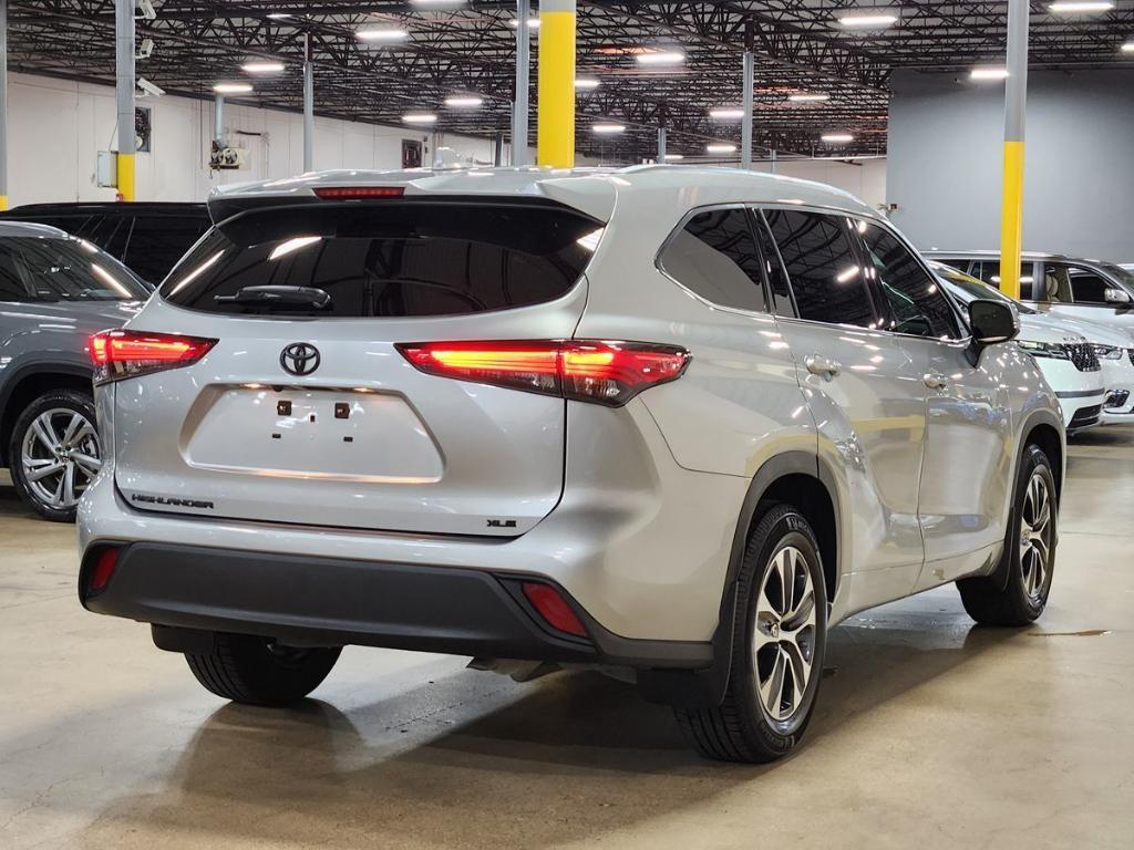 used 2021 Toyota Highlander car, priced at $35,868